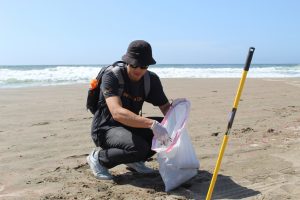 Canto Cares Ocean Beach Cleanup