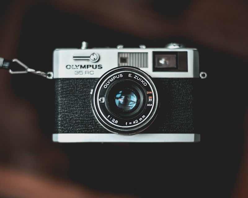 An Olympus camera closeup picture.